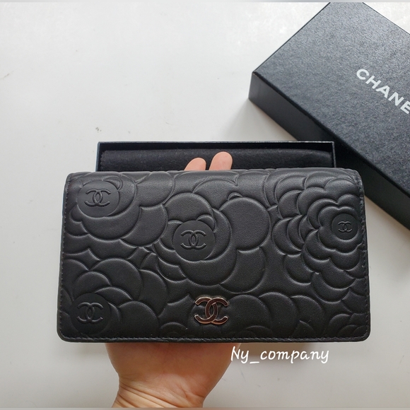 (SALE)Chanel Camellia & CC Flap Wallet Brand New - Picture 3 of 16